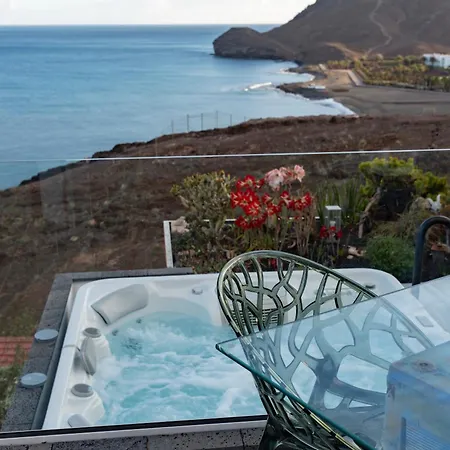 El ático Bonito-penthaus-whirlpool-atlatikblick * Las Playas